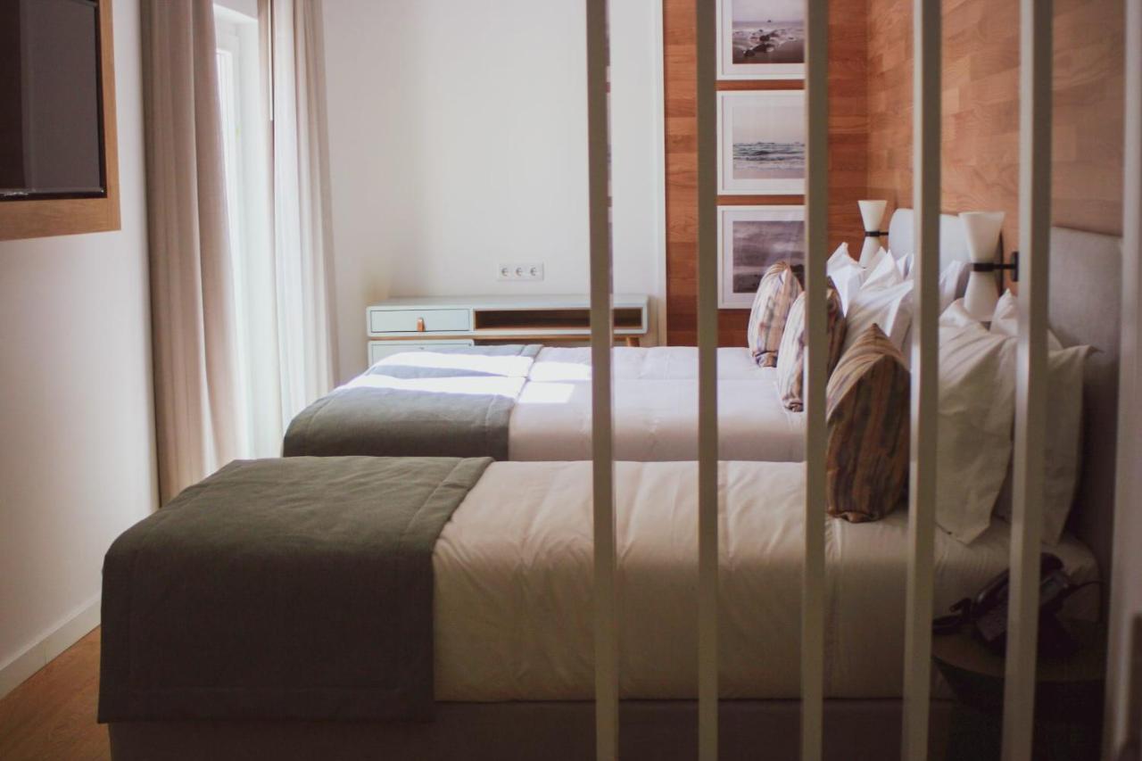Hotel &
