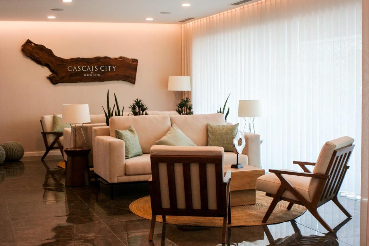 & Hotel